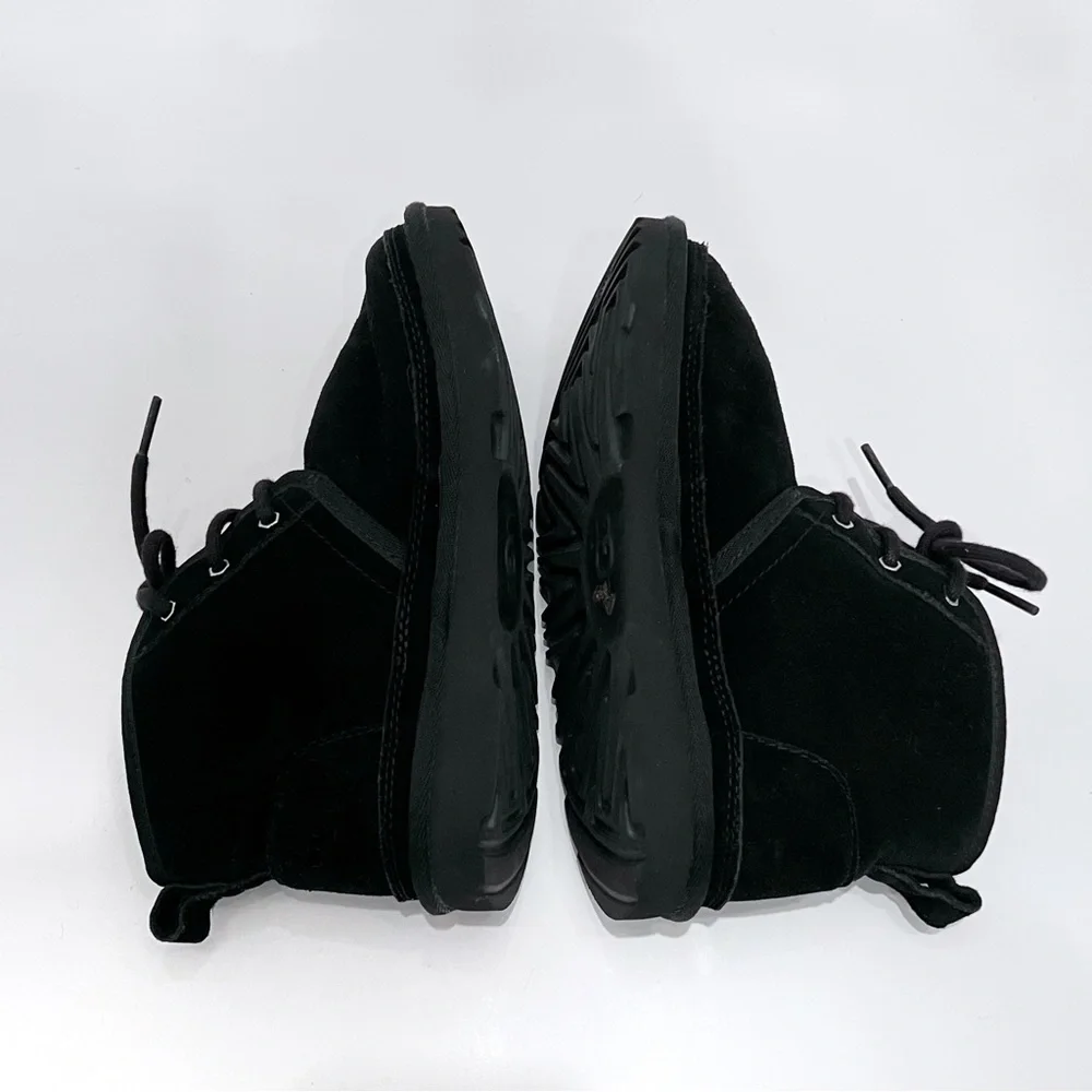 Ugg Neumel II Suede Boot Kids Black Chukka Wool Lining 1017320K Size 2